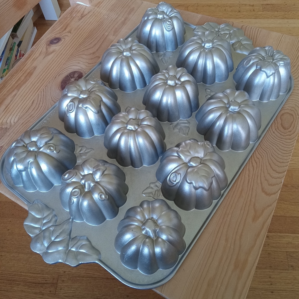 Nordic Ware Pumpkin Cake Pan